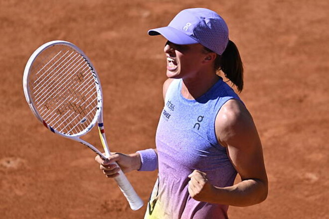 Пока что уверенно. Действующая чемпионка Ролан Гаррос вышла в 1/8 финала