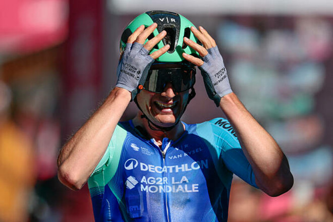 Giro d'Italia 2025. 19-й этап велогонки выиграл Николя Продомм