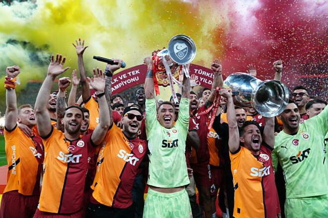 Галатасарай закончил сезон Суперлиги с рекордными достижениями