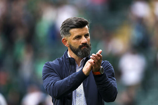 Англійський клуб, де грає футболіст збірної України, залишився без тренера