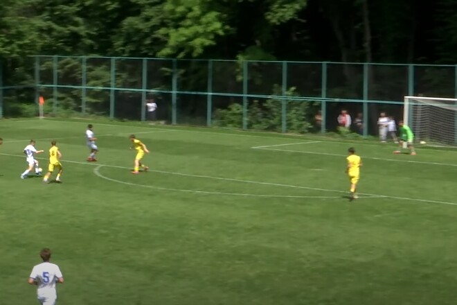 ВІДЕО. «У стилі Марадони». Юний гравець Динамо оформив красивий гол