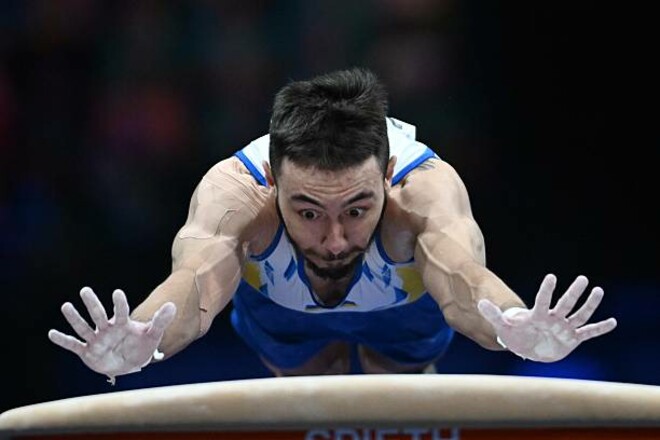 Чепурный взял бронзовую медаль ЧЕ-2025 в опорном прыжке