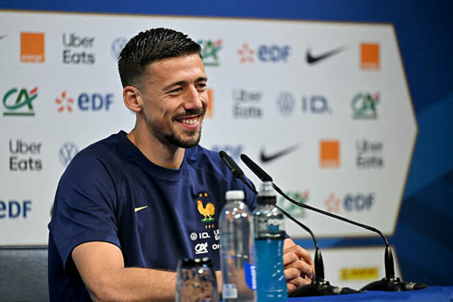 Защитник Барселоны ведет переговоры по разрыву контракта с клубом