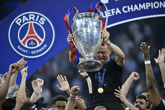 Баснословная сумма. Сколько заработал ПСЖ за трофей Лиги чемпионов 2024/25?