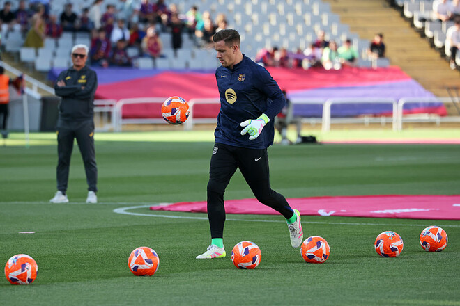 «Никто об этом не говорил». Вратарь Барселоны рассказал об уходе из клуба