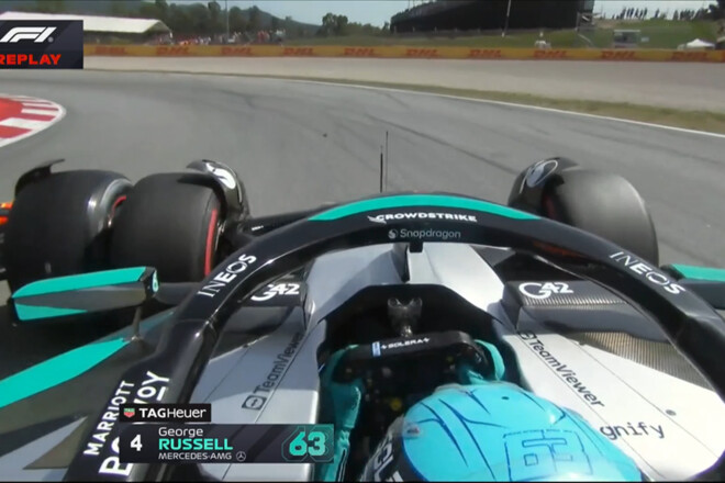 ВИДЕО. Что творит Ферстаппен. Чемпион специально врезался в болид Мерседеса