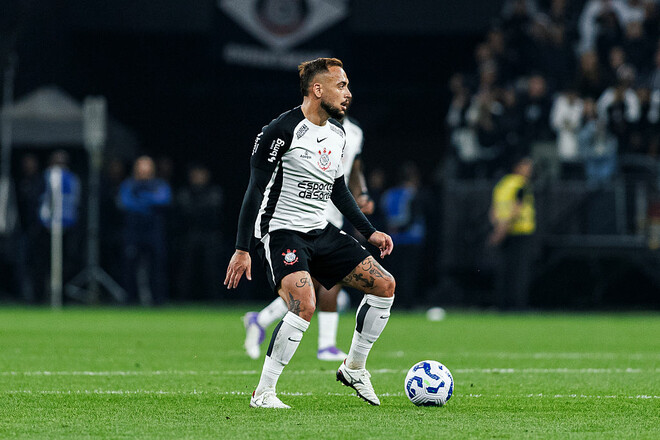 ФИФА обязала клуб из Бразилии заплатить 1 миллион евро Шахтеру. За что?