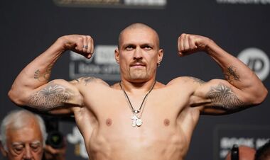 Усик обійшов легендарного Холіфілда у рейтингу чемпіонів суперважкої ваги