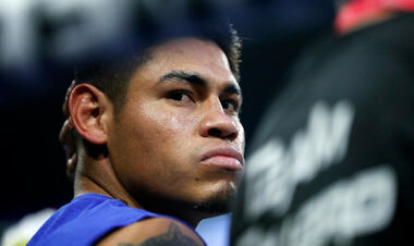 ОФИЦИАЛЬНО. У чемпиона мира отобрали победу, а результат боя аннулировали