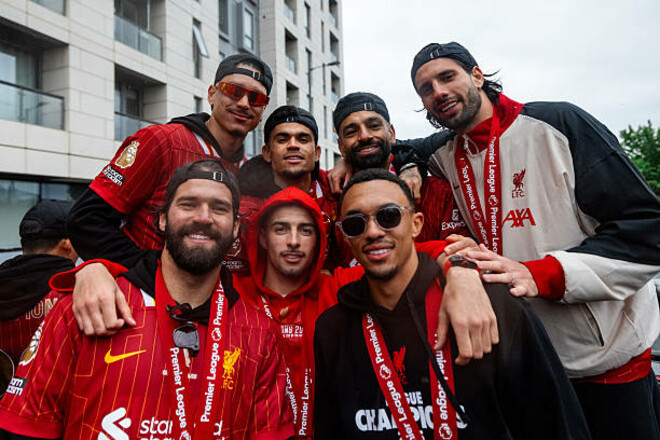 Сколько очков набирали чемпионы АПЛ в разные годы?