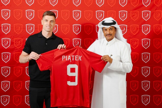 ОФИЦИАЛЬНО. Форвард сборной Польши будет выступать в чемпионате Катара