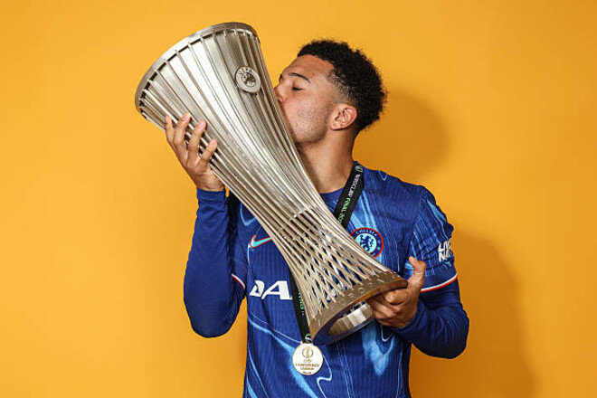 Челсі доведеться заплатити, щоб Манчестер Юнайтед забрав у них футболіста