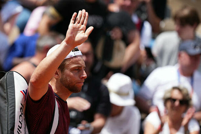 Грікспор пояснив причину зняття у матчі проти третьої ракетки світу