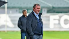 The left shore considers two variants of the new mentor of the team