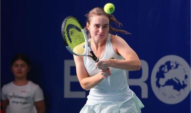 Снигур проиграла первый матч на траве в 2025 году