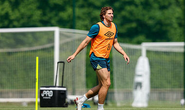 Збірна прибула до Канади, Забарний перейде до ПСЖ, Світоліна програла