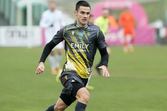 Джерело: лише один гравець Руху може перейти влітку до Карпат