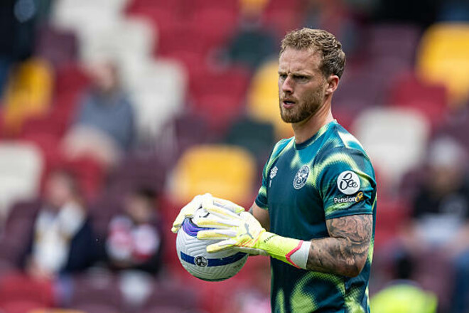 Одноклубник украинца стал лучшим по количеству сейвов в сезоне АПЛ
