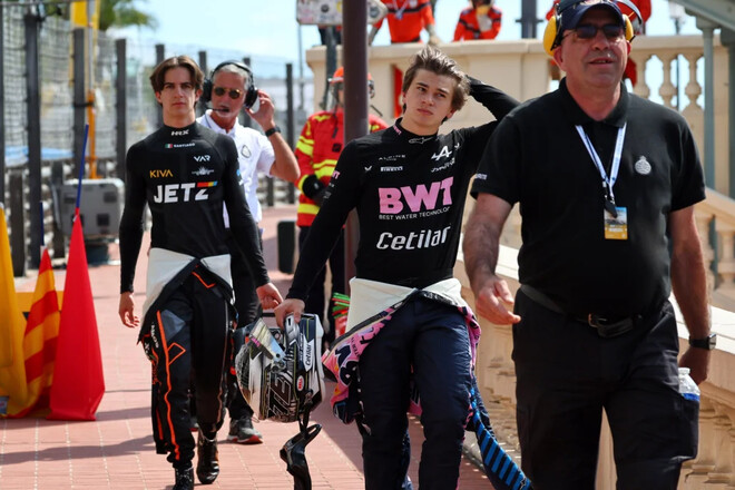 Юниор команды Ф1 дисквалифицирован по причине, угрожающей Ферстаппену