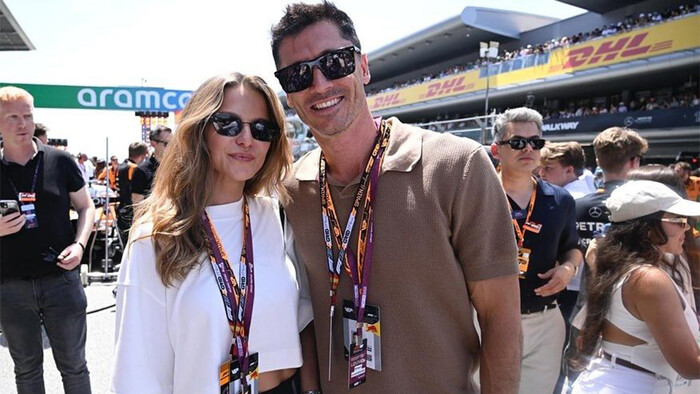 ФОТО. Как проводит отпуск Роберт Левандовски. Формула-1 и море