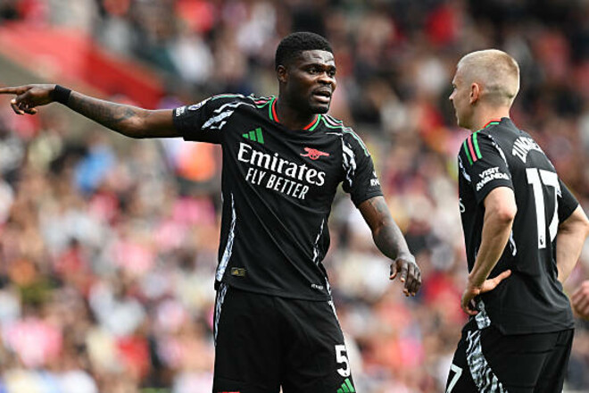 ОФИЦИАЛЬНО. 20 игроков покинули состав Арсенала, в их числе Стерлинг