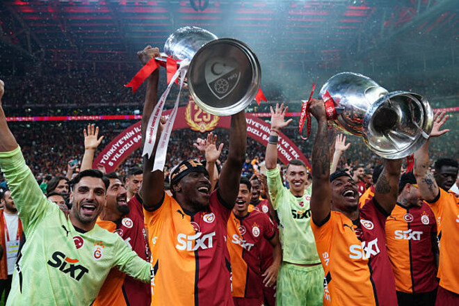 Аль-Хіляль зробив величезну пропозицію Наполі щодо трансферу топ-форварда