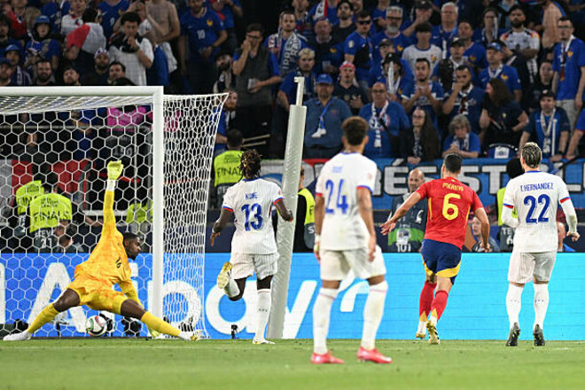 ВІДЕО. Шок для Франції: Іспанія за 3 хвилини забили 2 голи у півфіналі ЛН