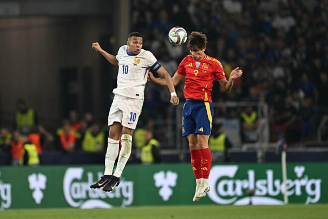 Фурія та півні розбушувалися. Іспанія переграла Францію у півфіналі ЛН