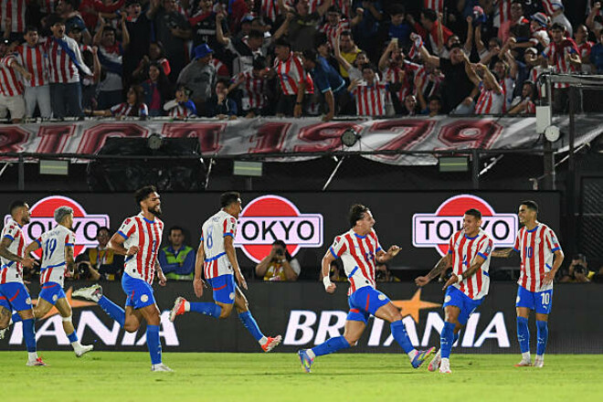 Парагвай наконец победил Уругвай и продолжил беспроигрышную серию