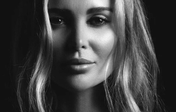 ФОТО. Фіналіст ЛЧ зустрічається із сексуальною блондинкою. Вона – українка