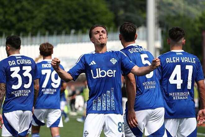 Комо продовжив свою переможну серію в чемпіонаті Італії 