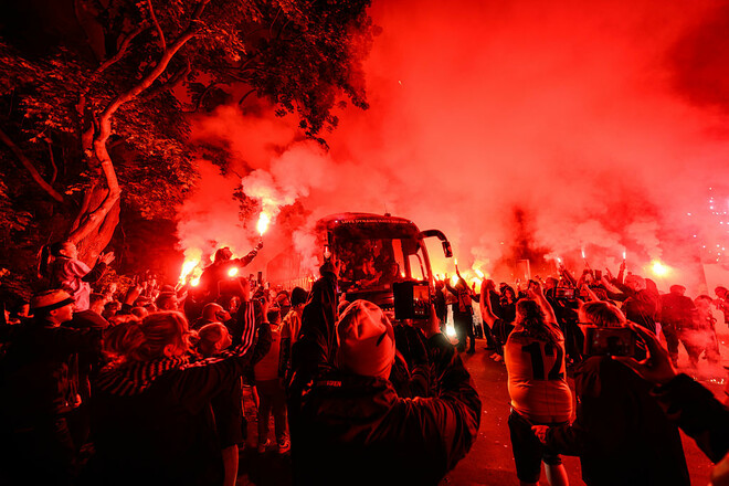 25 фанатов Гамбурга попали в больницу после выхода команды в Бундеслигу