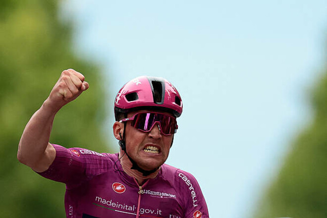 Giro d'Italia 2025. Мадс Педерсен підкорює Албанію