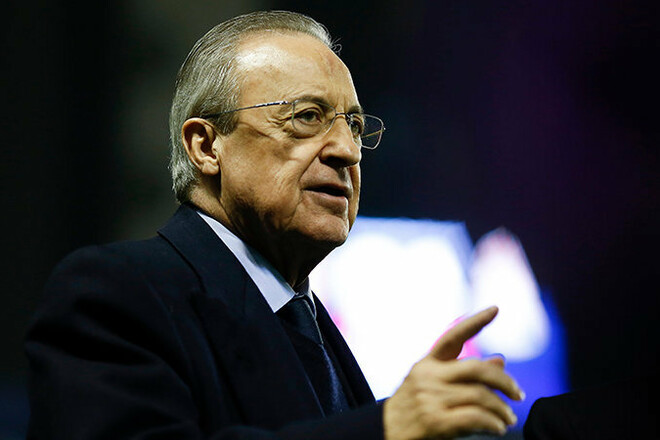 Laves decided to expel a real player after the failed El Classico
