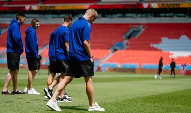 ФОТО. Сборная Украины прибыла на стадион на матч с Канадой