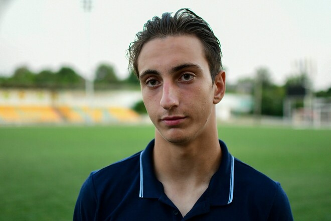 Dynamo sold the attacker. Named his new club and the amount of transfer