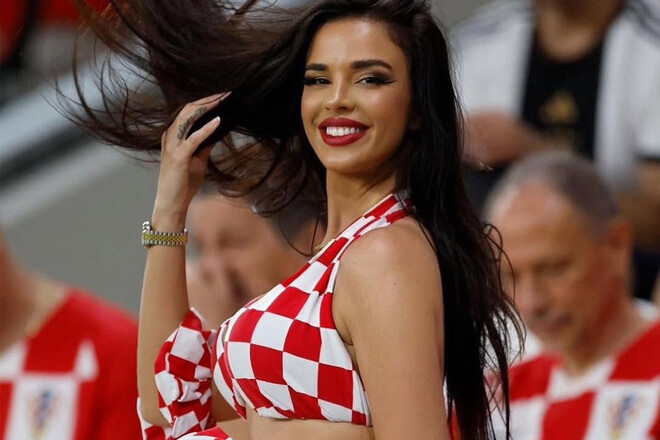 ФОТО. Самая сексуальная фанатка ЧМ-2022 впечатлила эффектным кадром