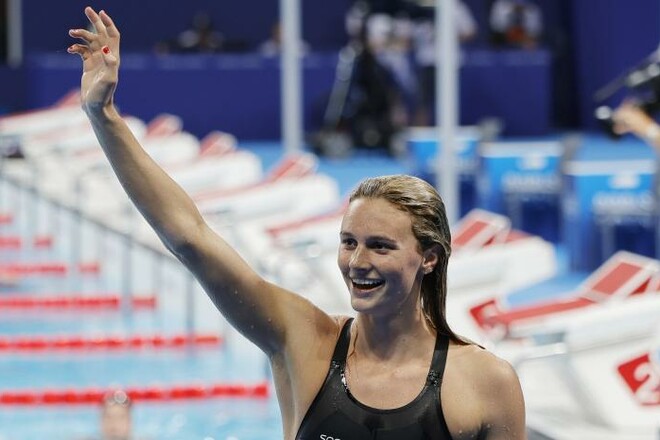ВИДЕО. 18-летняя трехкратная олимпийская чемпионка побила мировой рекорд