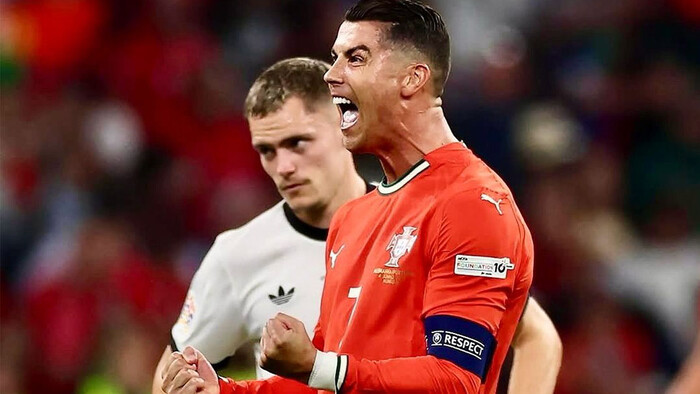 ФОТО. Так робить справжній батько! Роналду зворушливо привітав близнюків