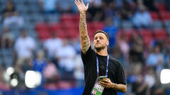 Нападающий финалиста Лиги чемпионов заявил о том, что покидает клуб