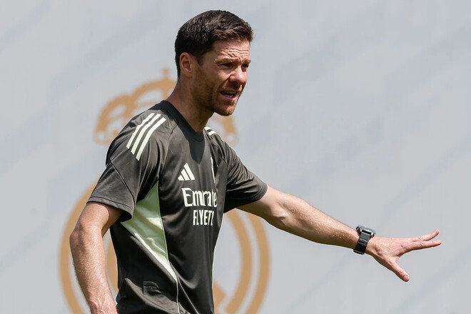 ФОТО. Пока без Лунина. Реал провел первую тренировку с новым тренером