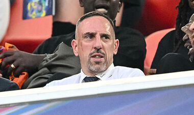 VIDEO. The fans made Ribery leave the podium after the goal of Ronaldo