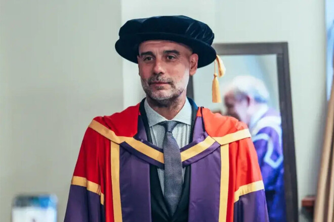 ФОТО. Гвардиола получил почётную степень Манчестерского университета