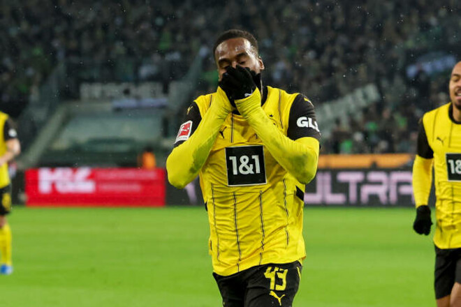 Боруссия Дортмунд вновь отклонила предложение Челси по Байно-Гиттенсу