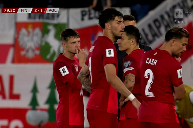 Матч Финляндии и Польши в отборе к ЧМ приостановлен. Что случилось?