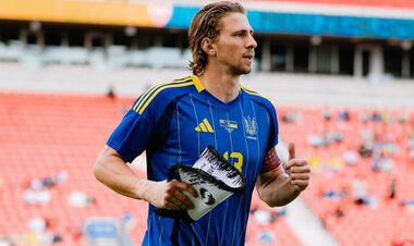 ФОТО. Вперше із пов'язкою. У збірної України – новий капітан