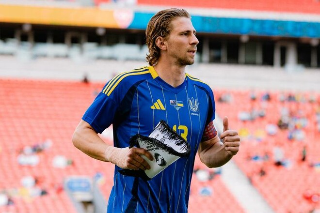 ФОТО. Впервые с повязкой. У сборной Украины – новый капитан