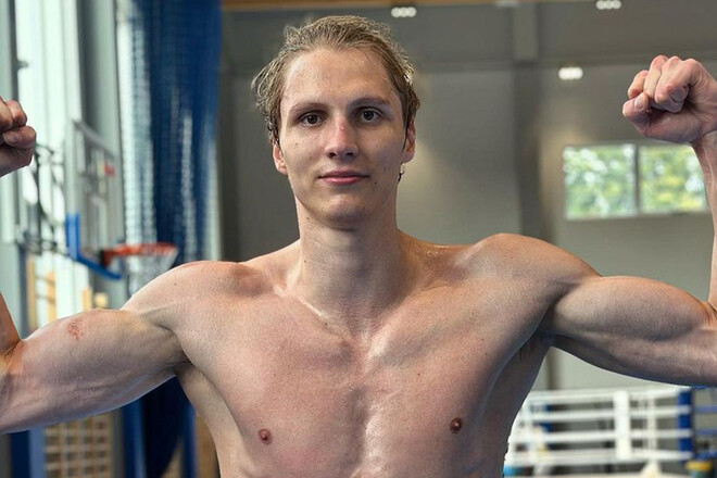 ОФИЦИАЛЬНО. Боксер из Украины проведет бой в андеркарде Усик – Дюбуа 2