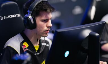 NAVI сыграет против французов во втором туре Austin Major. Это не Vitality