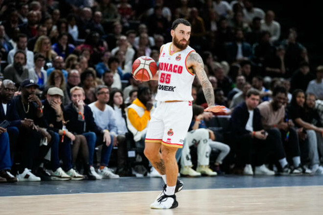 Набрал 5276 баллов. Кто является лидером Евролиги по количеству очков?